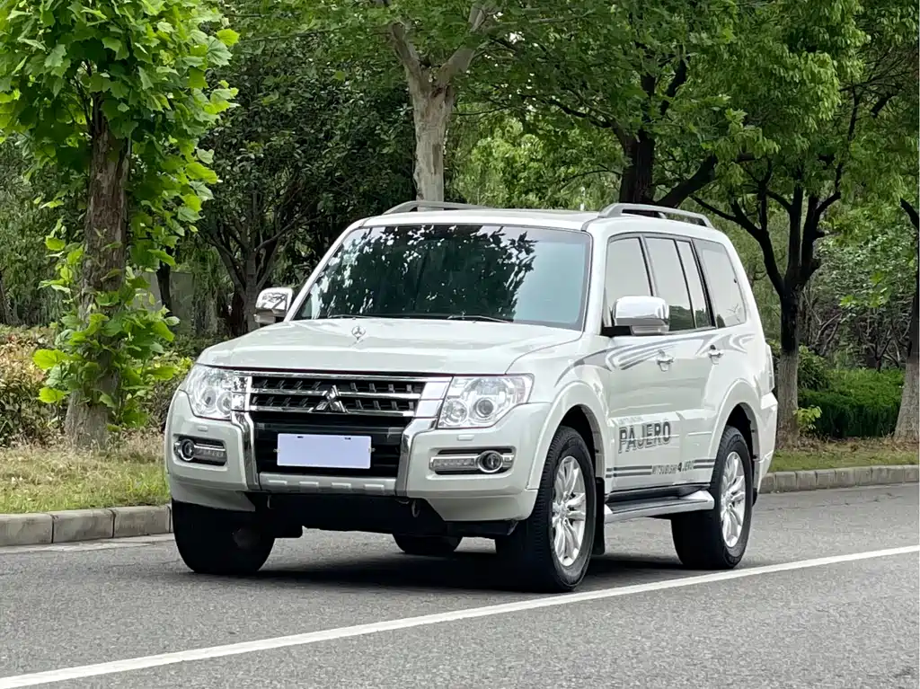 Mitsubishi Pajero 2019 — фото 1