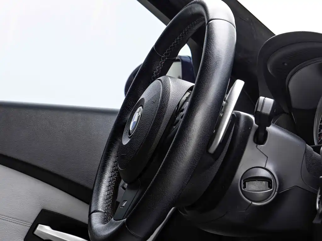 BMW M5 2006 — фото 13