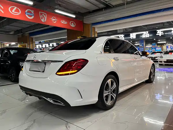 Mercedes-Benz C-Class 2021