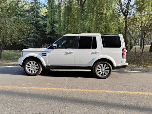 Land Rover Discovery 2012