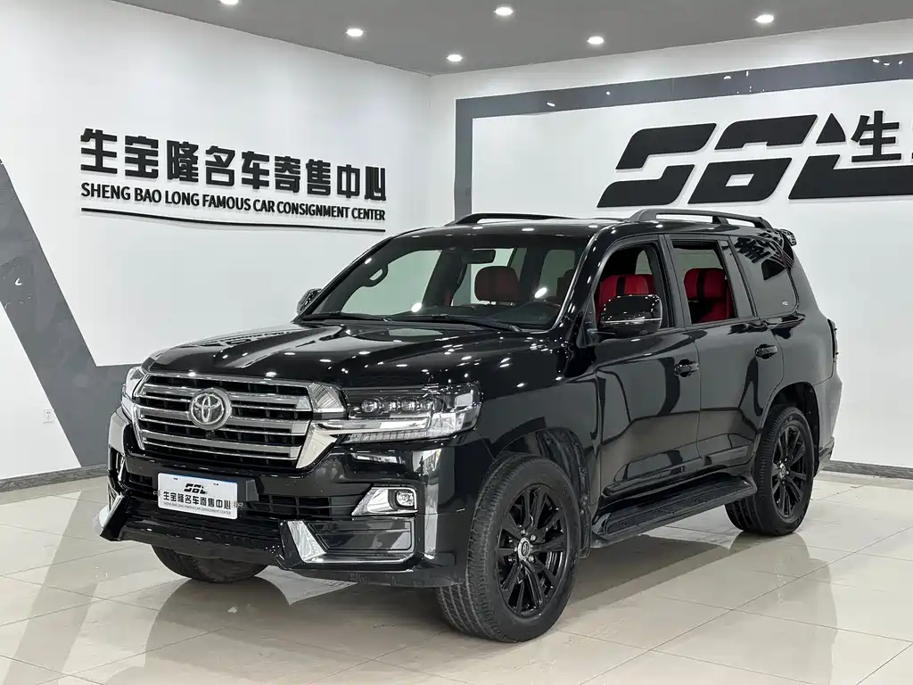 Toyota Land Cruiser 2020 — фото 1