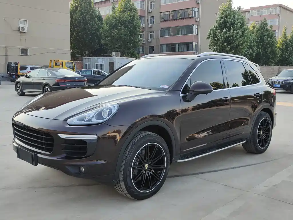 Porsche Cayenne 2016 — фото 1