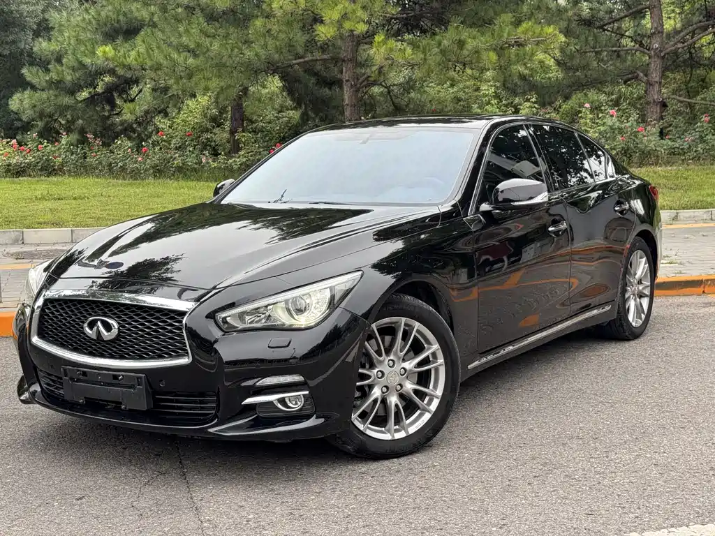 Infiniti Q50L 2017 — фото 3