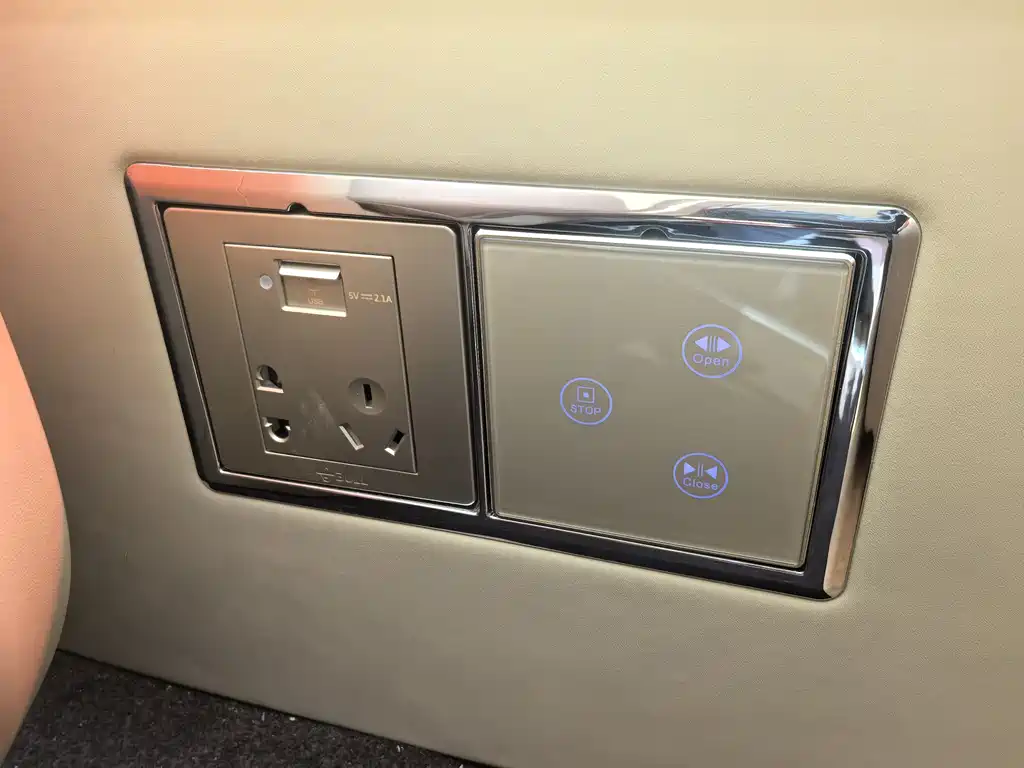 Toyota Coaster 2022 — фото 16