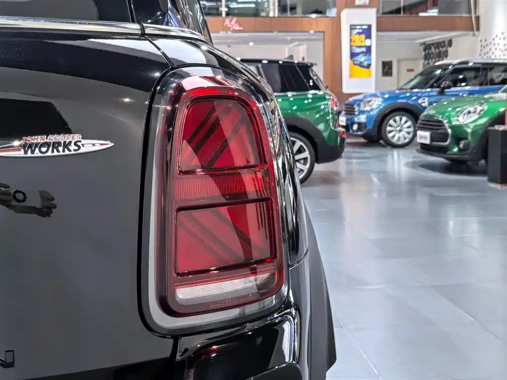 MINI JCW Countryman 2021 — фото 24