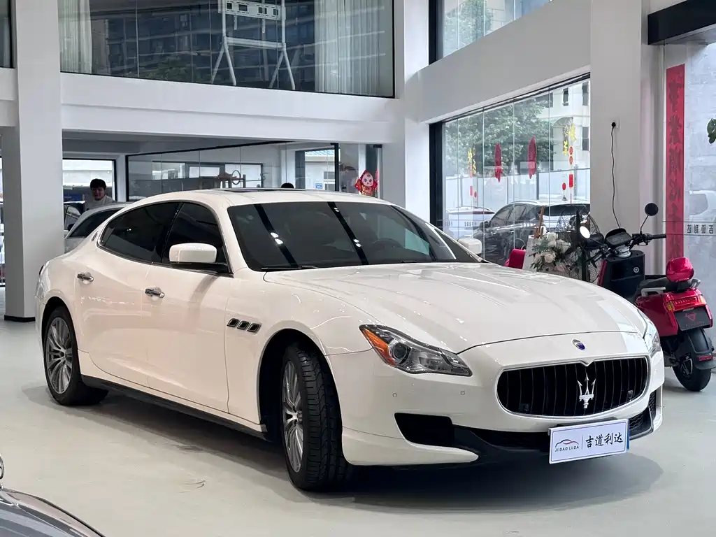 Maserati Quattroporte 2016 — фото 3