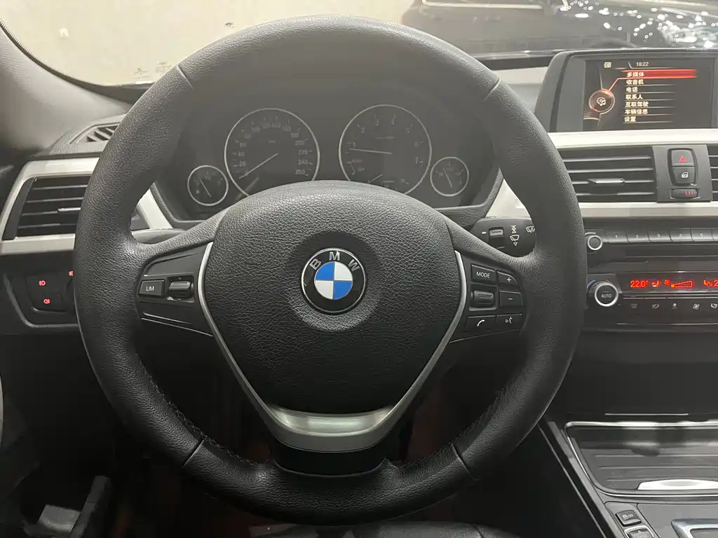 BMW 3 Series GT 2015 — фото 12