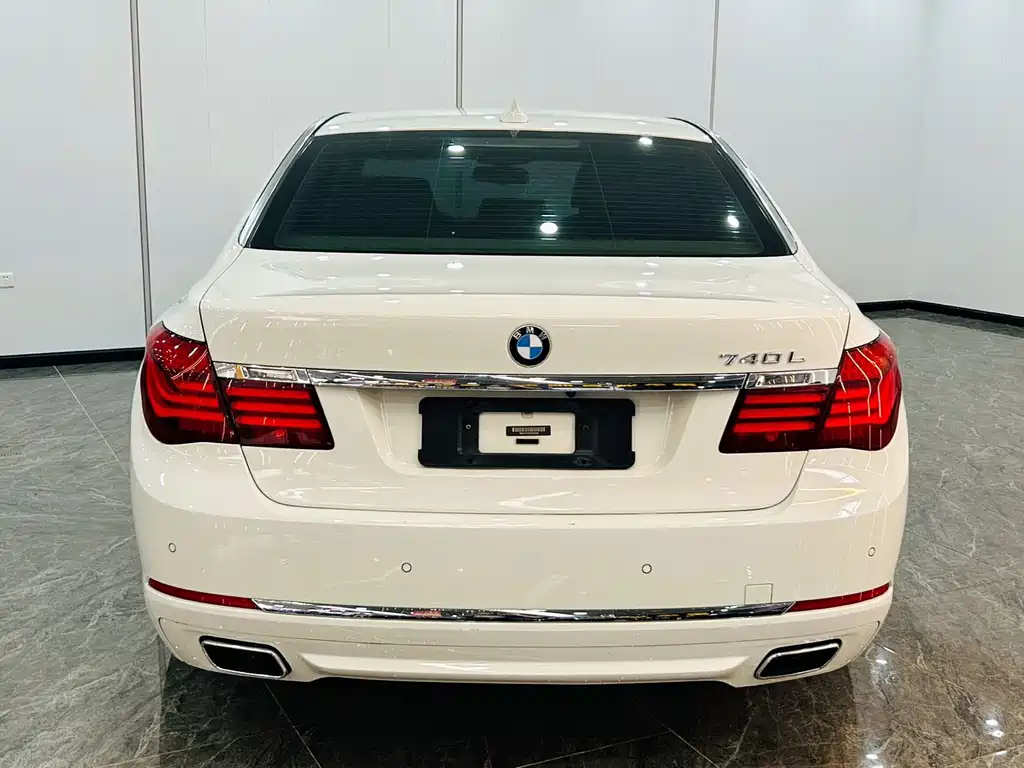 BMW 7 Series 2015 — фото 7