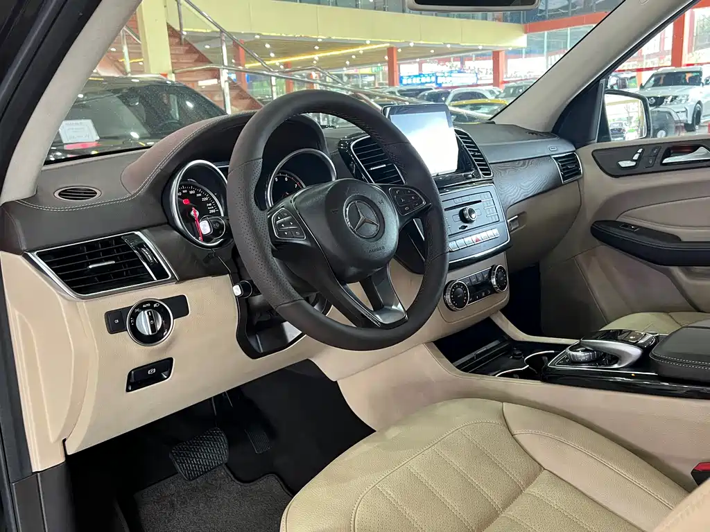 Mercedes-Benz GLE 2017