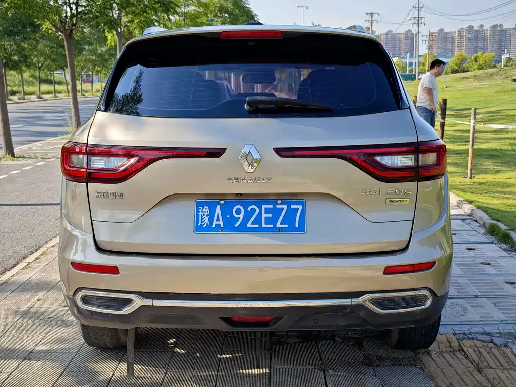 Renault Koleos 2017 — фото 16