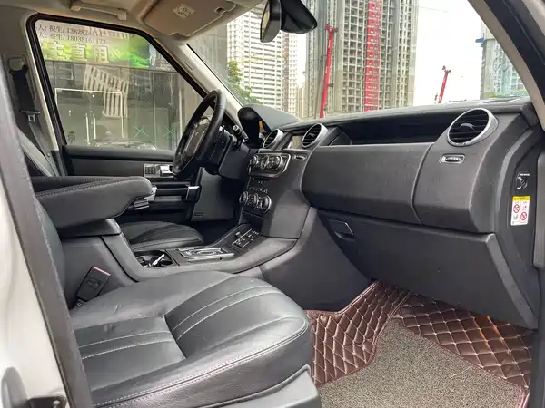 Land Rover Discovery 2014