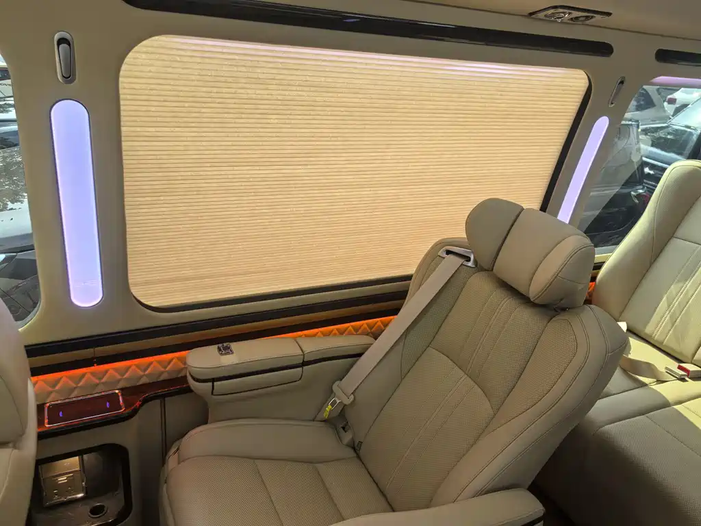 Toyota Coaster 2022 — фото 17