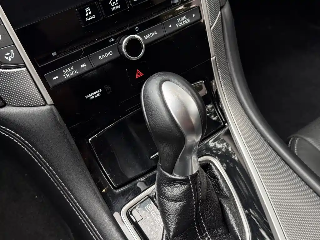 Infiniti Q50L 2017 — фото 16