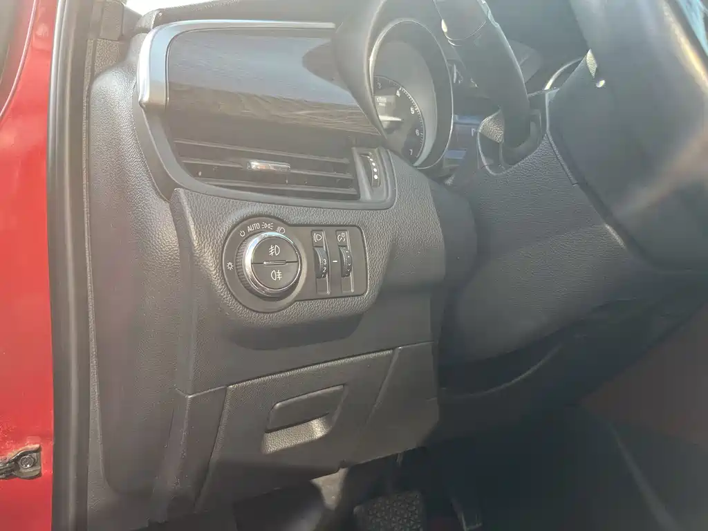 Buick Envision Plus 2017 — фото 13