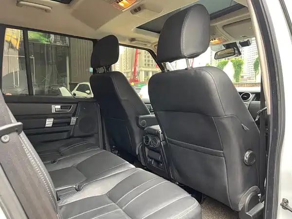 Land Rover Discovery 2014