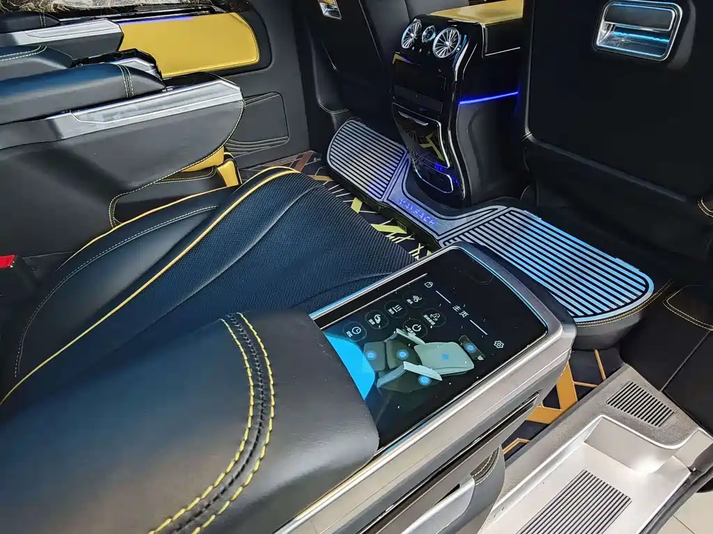 Mercedes-Benz Vito 2025 — фото 10