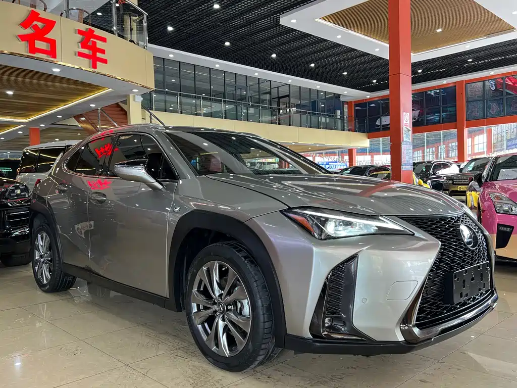 Lexus UX 2019 — фото 3