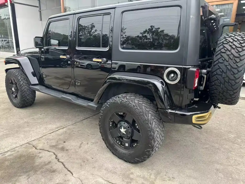 Jeep Wrangler 2014 — фото 4
