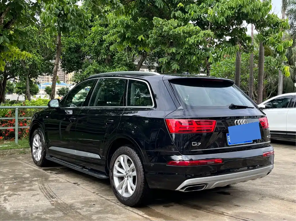 Audi Q7 2019 — фото 6