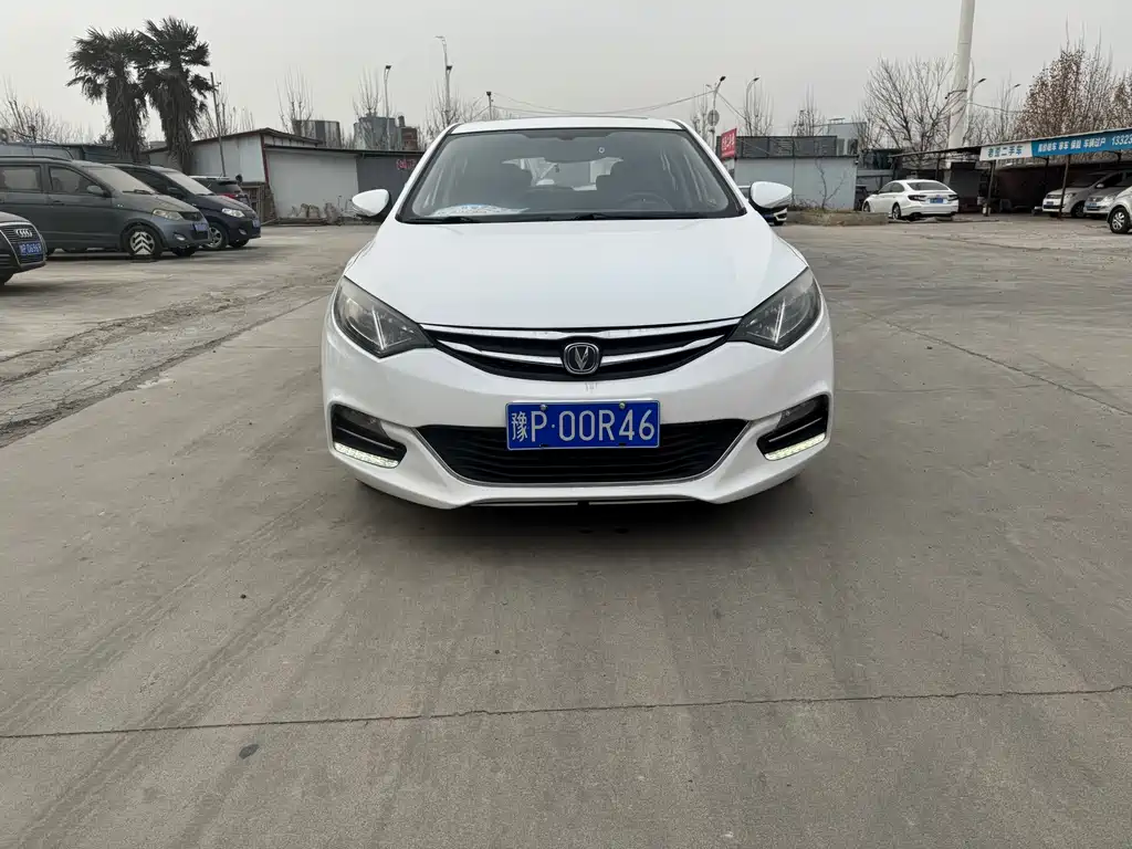 Changan Eado XT 2016 — фото 2