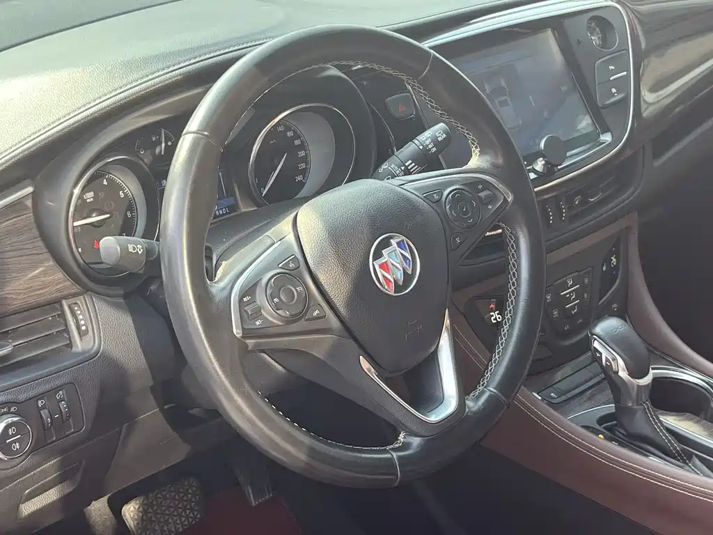 Buick Envision Plus 2017 — фото 9