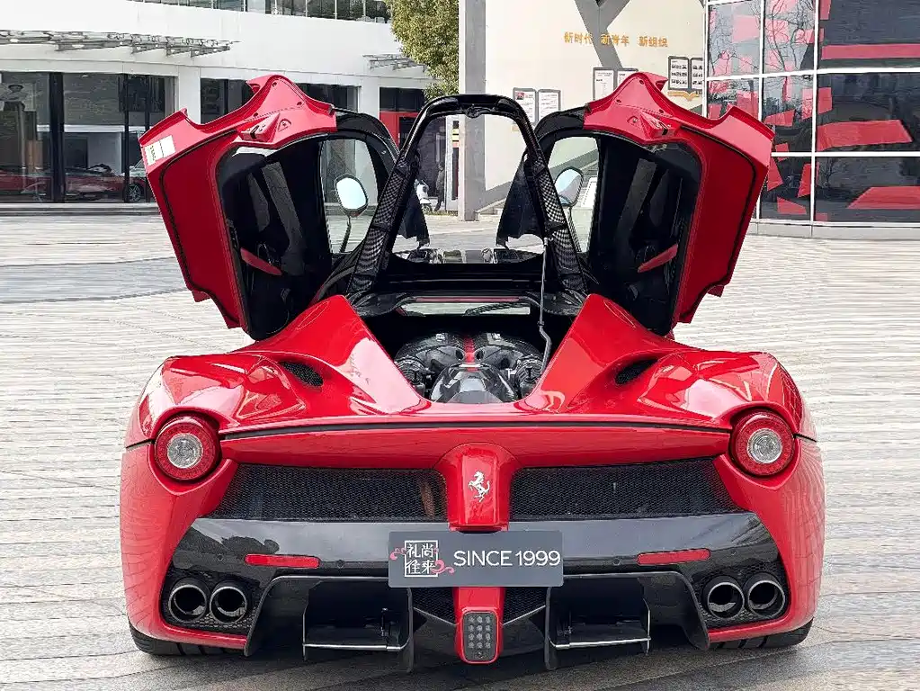 Ferrari LaFerrari 2016 — фото 11