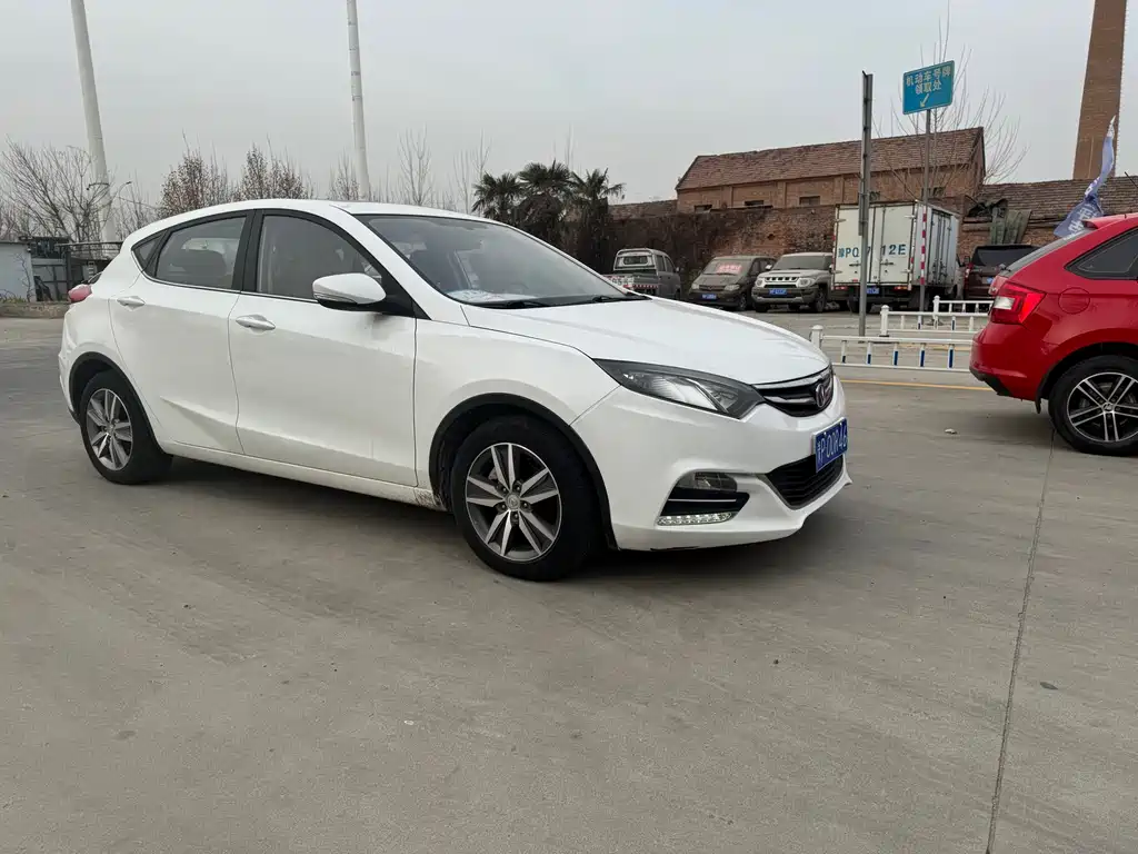 Changan Eado XT 2016 — фото 3
