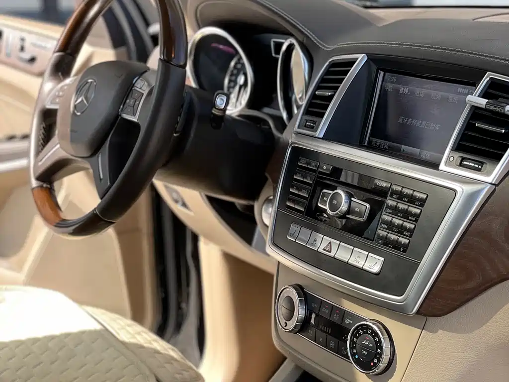 Mercedes-Benz GL-Class 2013 — фото 15