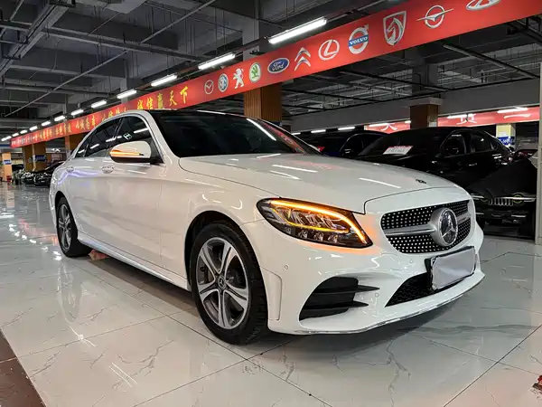 Mercedes-Benz C-Class 2021