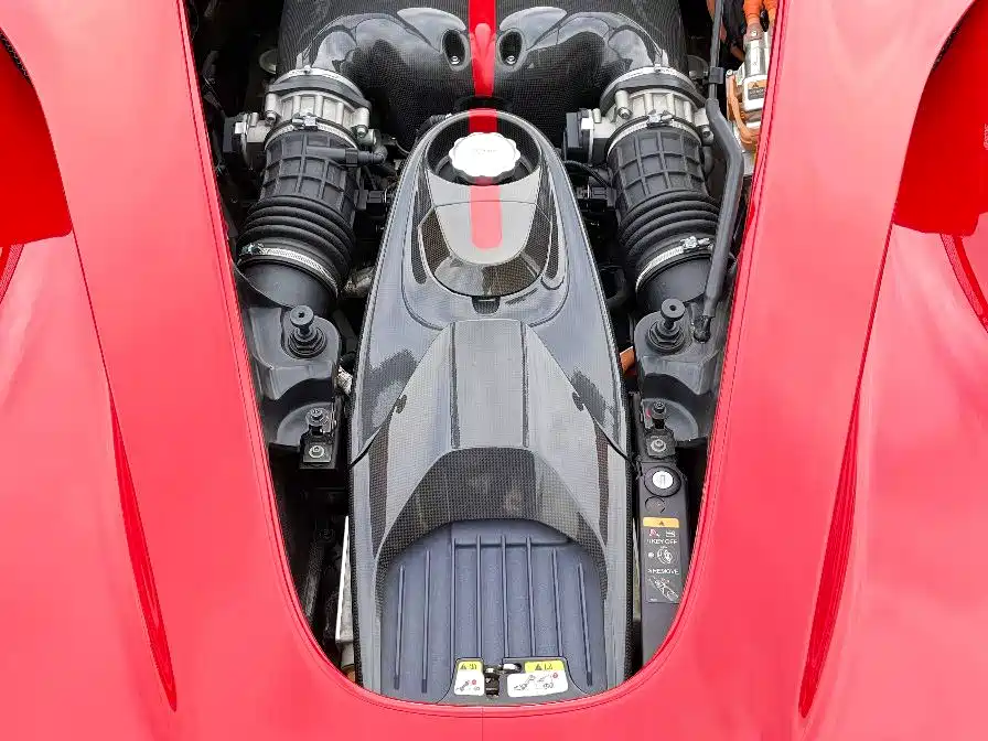Ferrari LaFerrari 2016 — фото 10