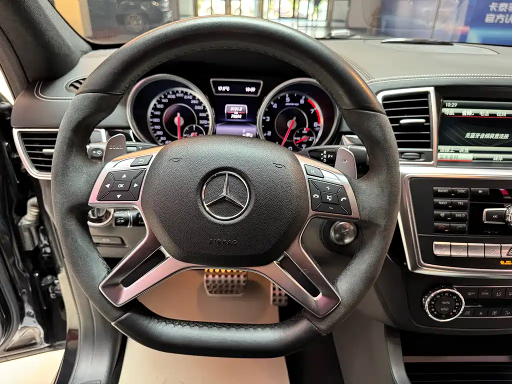 Mercedes-Benz GL-Class AMG 2015 — фото 16