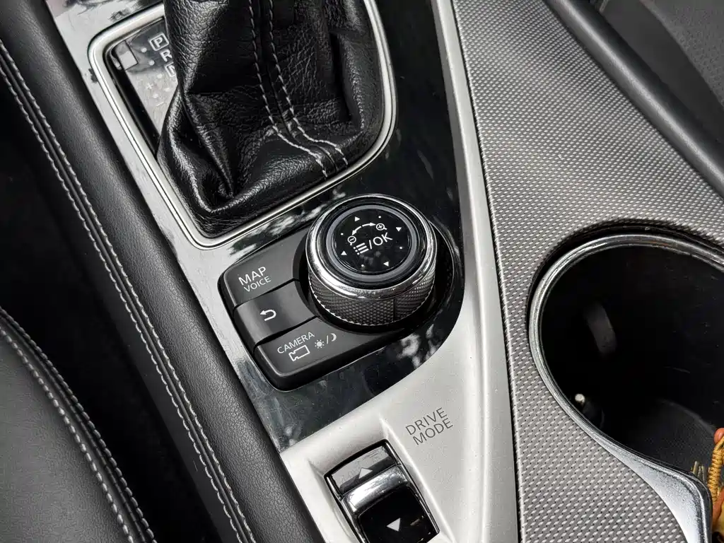 Infiniti Q50L 2017 — фото 15