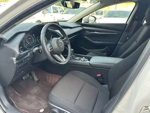 Mazda 3 Axela 2021