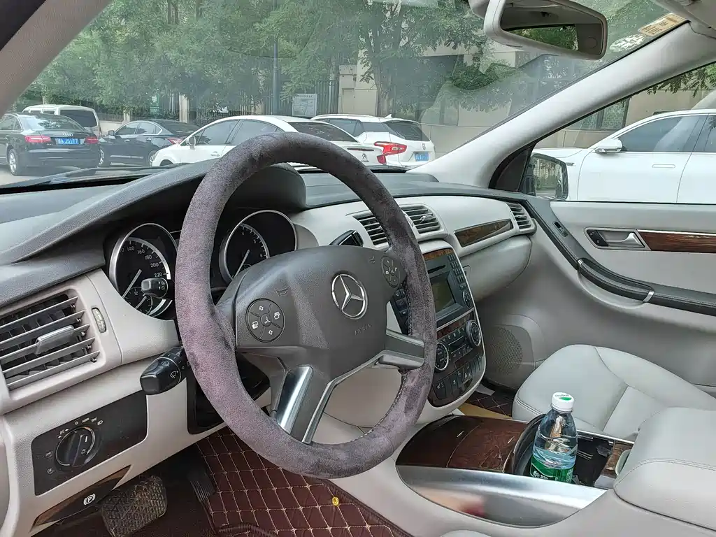 Mercedes-Benz R-Class 2012 — фото 13
