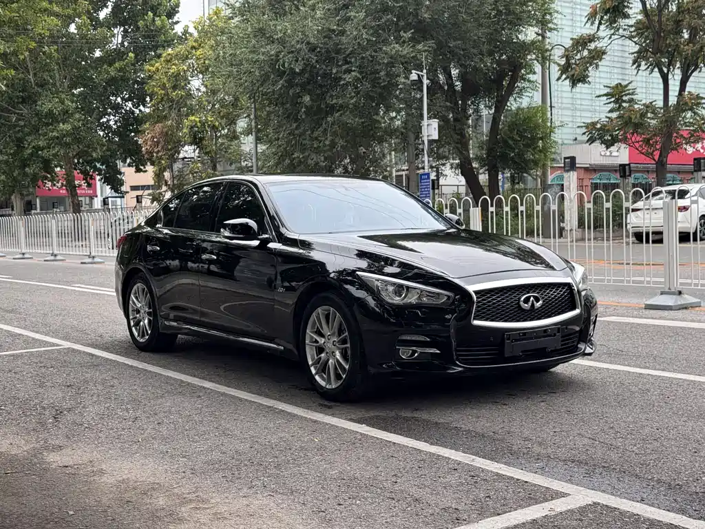 Infiniti Q50L 2017 — фото 7