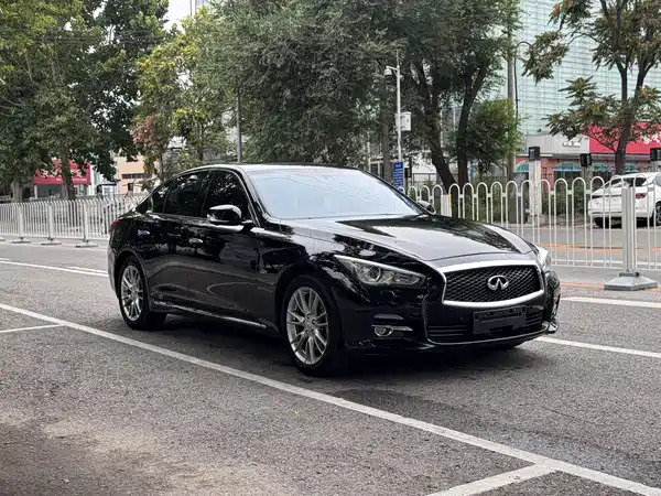 Infiniti Q50L 2016