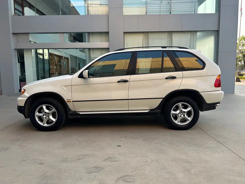 BMW X5 2004 — фото 4