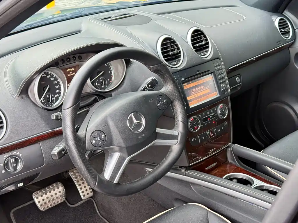 Mercedes-Benz M-Class 2011 — фото 10