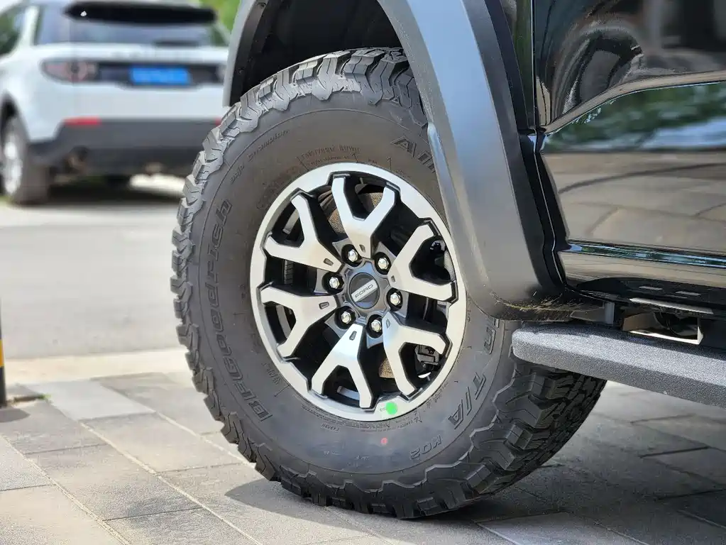 Ford F-150 Raptor 2023 — фото 7