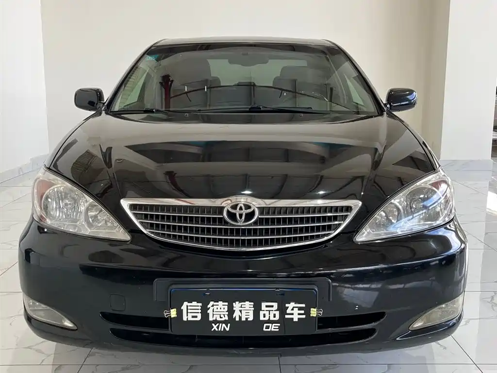Toyota Camry 2002 — фото 1