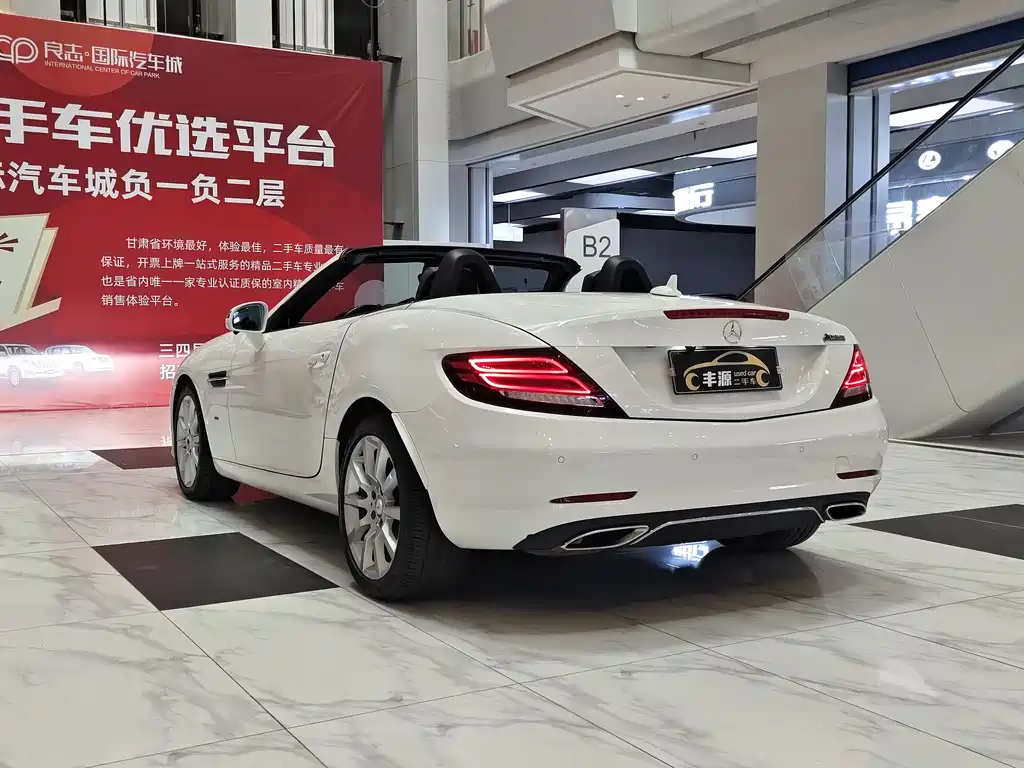 Mercedes-Benz SLC 2018 — фото 24