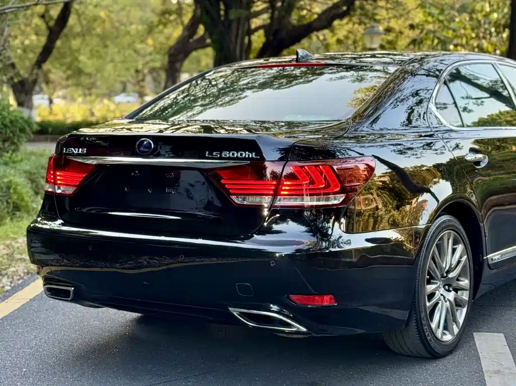 Lexus LS 2013 — фото 7