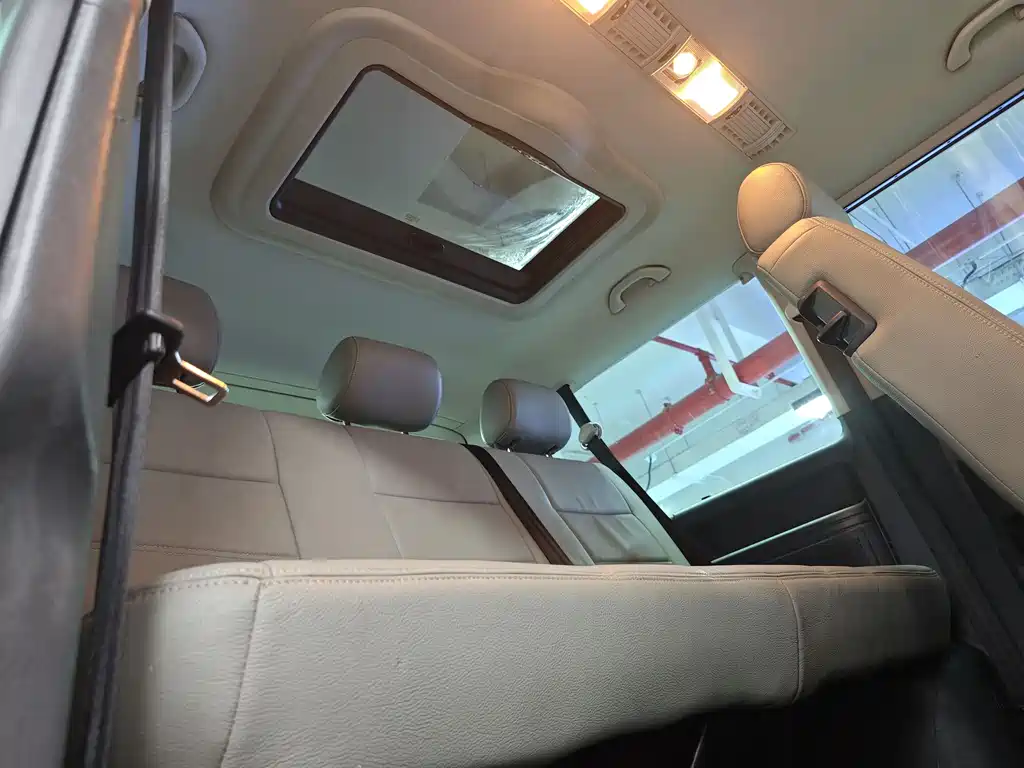 Volkswagen Caravelle 2010 — фото 15