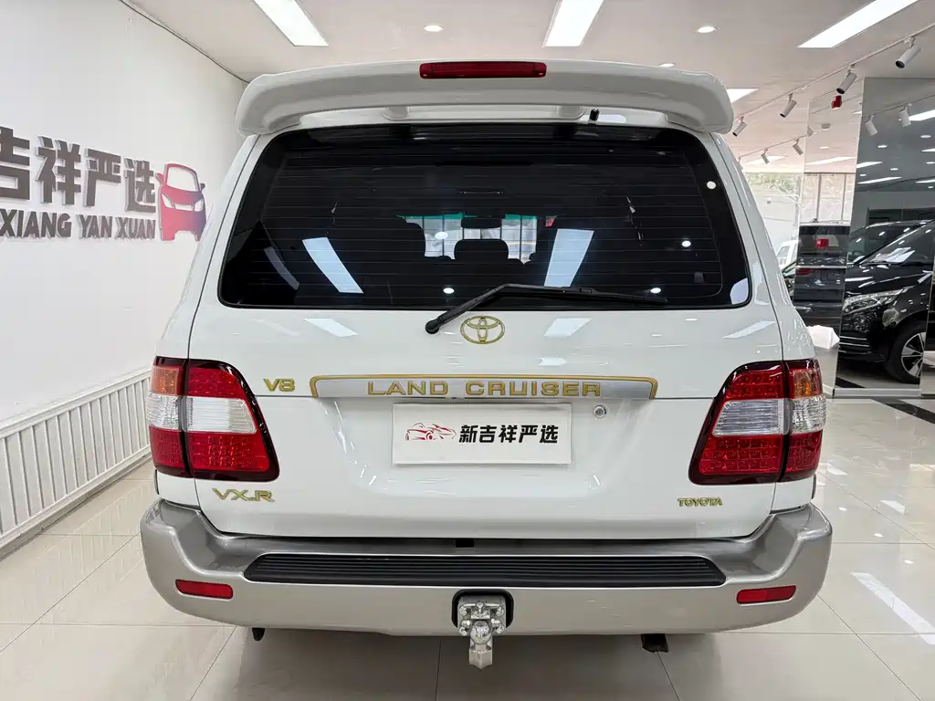 Toyota Land Cruiser 2004 — фото 16