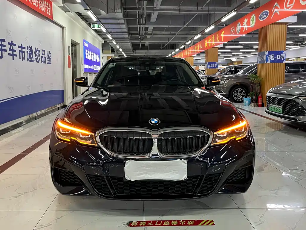 BMW 3 Series 2021 — фото 1