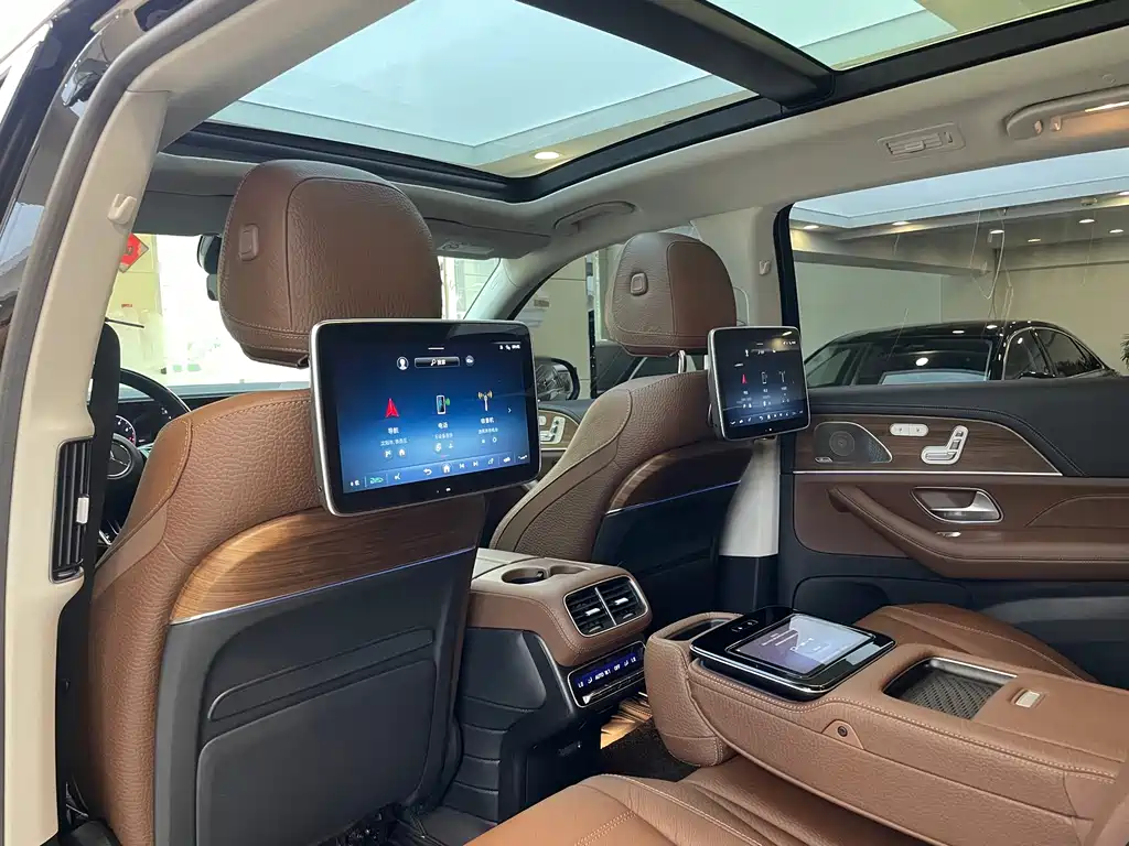 Mercedes-Benz GLS 2024 — фото 12