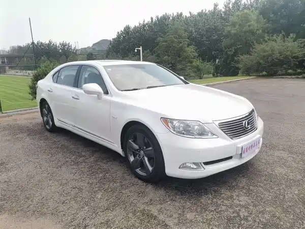 Lexus LS 2006