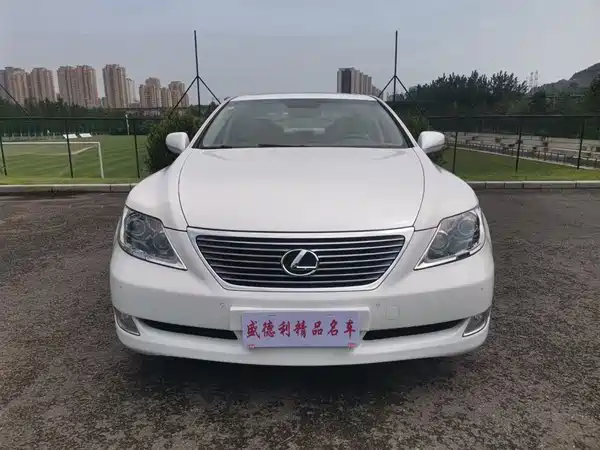 Lexus LS 2006