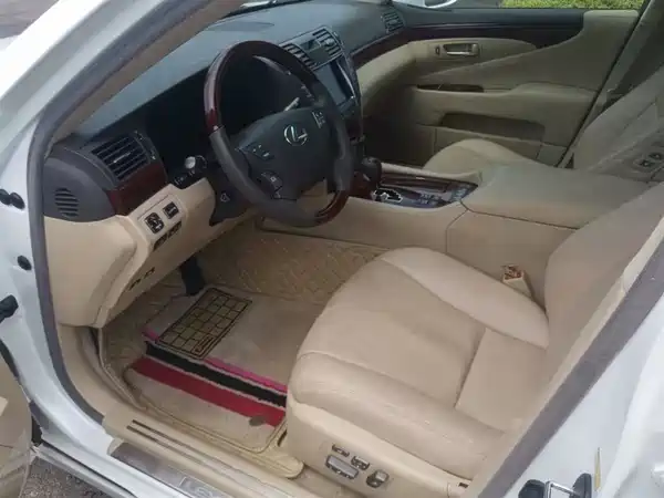 Lexus LS 2006