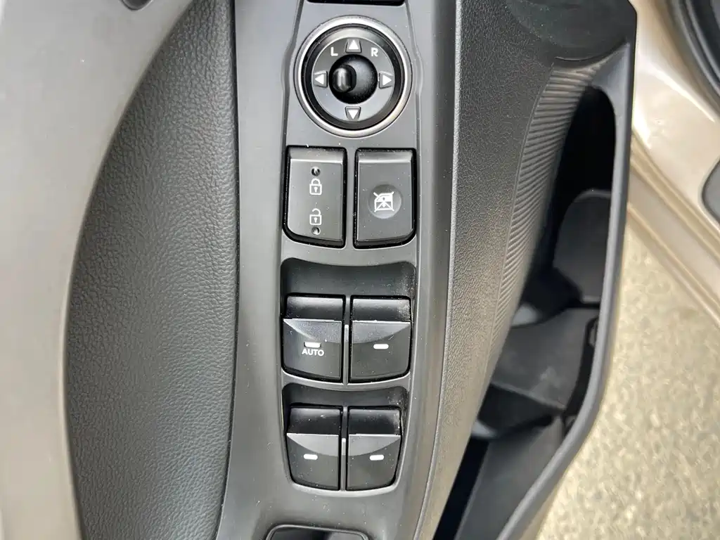 Hyundai Elantra Langdong 2016 — фото 22